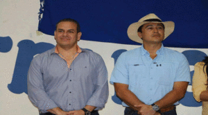 Samuel Reyes y Tony Hernández, de quienes se supone era la droga que venía en el helicóptero.